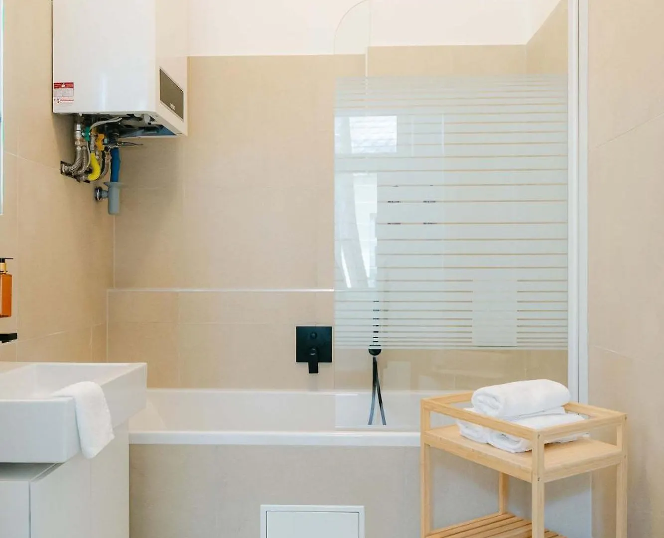 Apartamento Homey 2Br Perfect For 4-6 Metro Close To Naschmarkt Viena