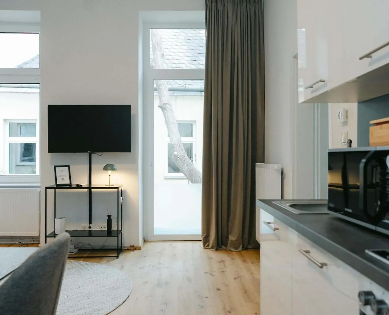 Homey 2Br Perfect For 4-6 Metro Close To Naschmarkt Viena 0*,
